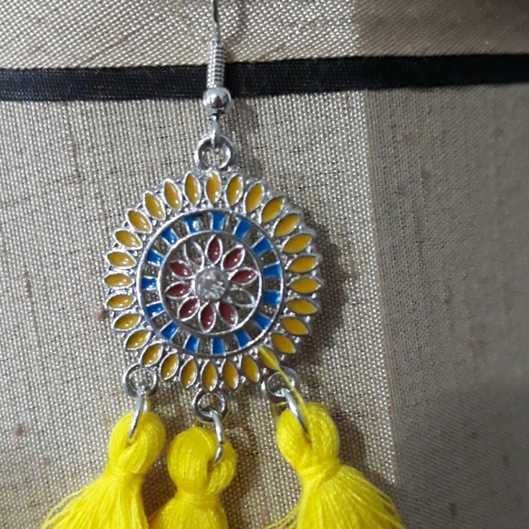 Earrings - Picture 3 of 3